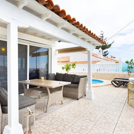 Casa Glenys Con Piscina Privada Y Vistas Al Golf Y Mar Willa